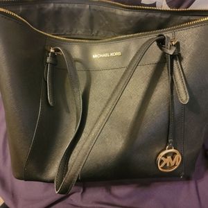 Micheal kors tote